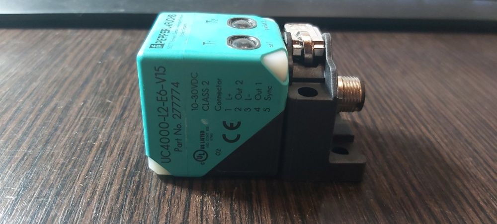 Ультразвуковой датчик UC4000-L2-E6-V15