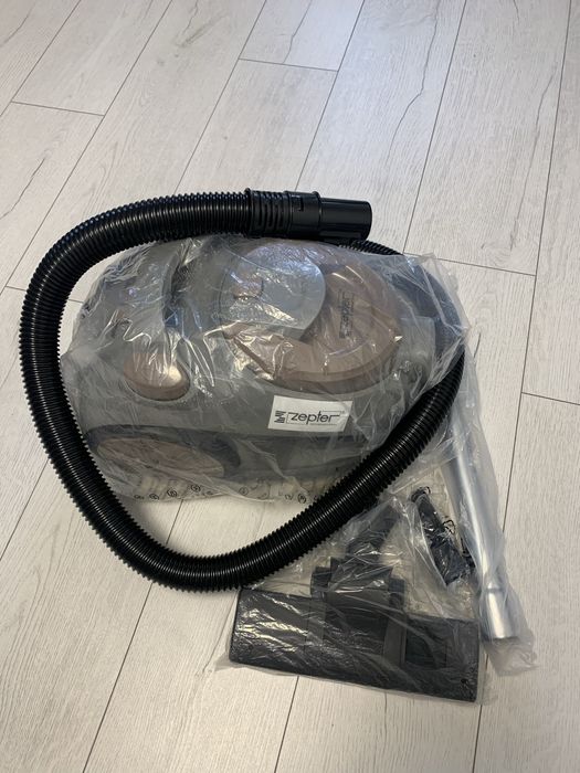 Пилосос Zepter PWC-700W