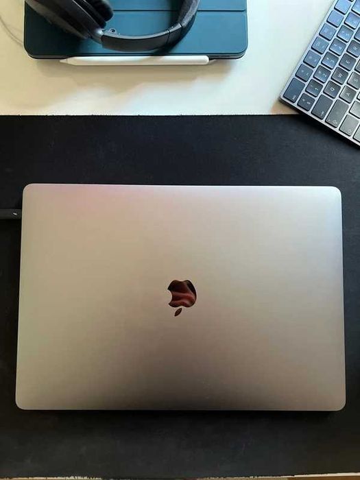 MacBook Pro i9/32GB/512GB