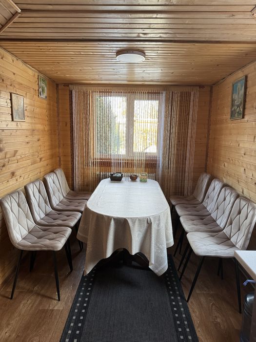 Будинок біля річки