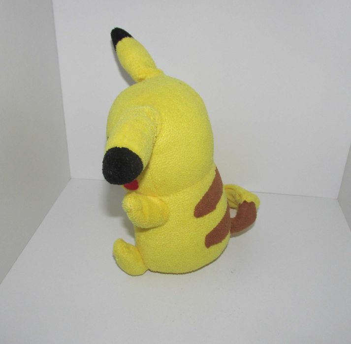 Pokemon Pikachu Tomy Plush 2014
