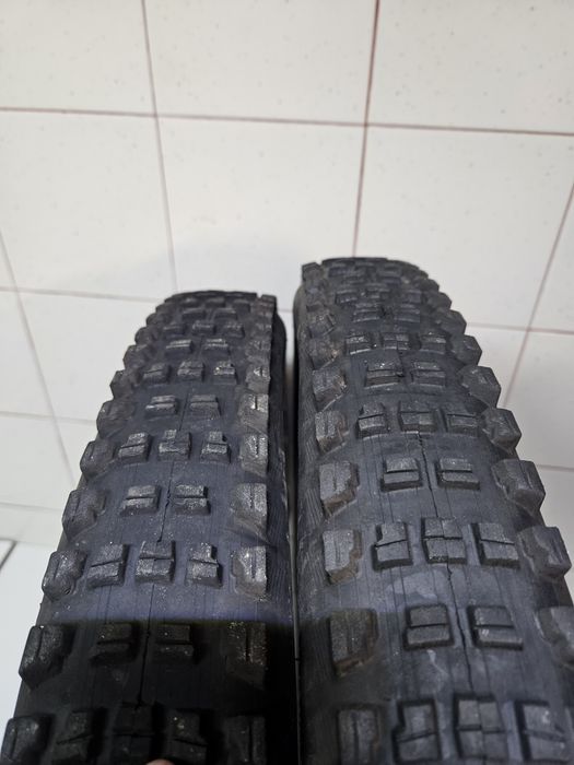 Pneus 27.5 DH 2.60