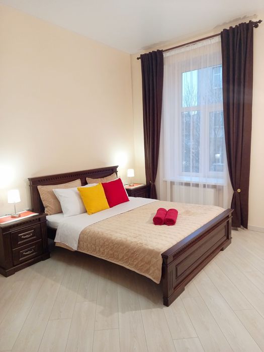 Подобово 1-к.кв.біля ж/д,10 хв.Оперний- 2-6 осіб(ЦІНА ДОГОВІРНА))