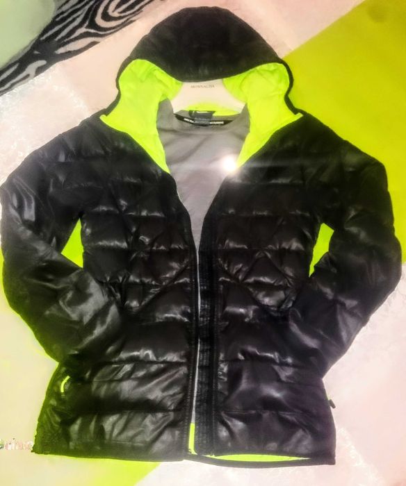 Пуховик Nike  xs-s