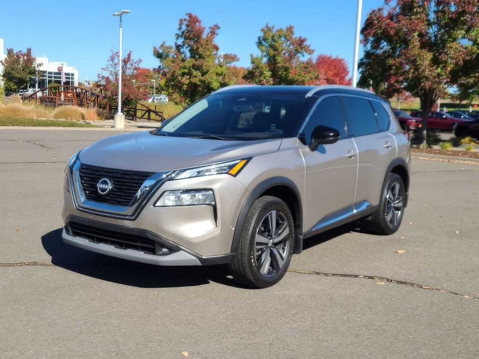 Nissan Rogue SL      2022