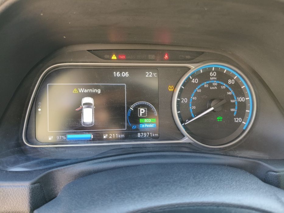 Продам nissan leaf 2 zе1