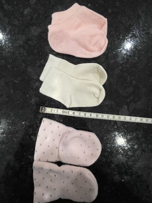 Babetes e meias de menina bebe