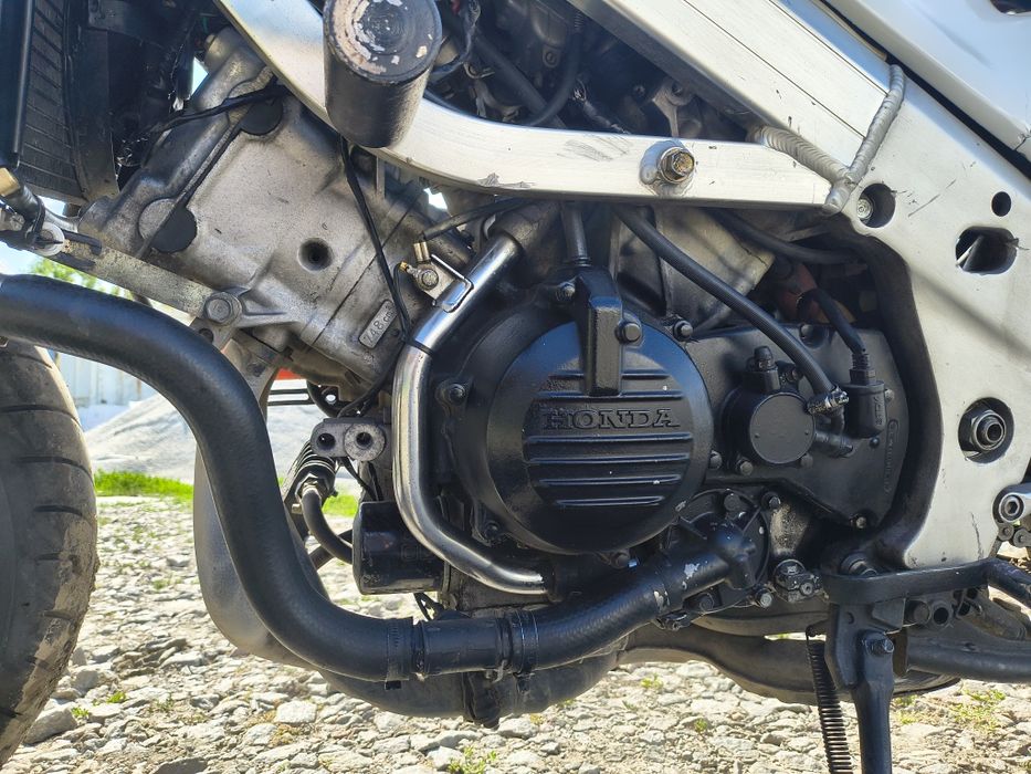 Honda vfr 750 rc36 naked