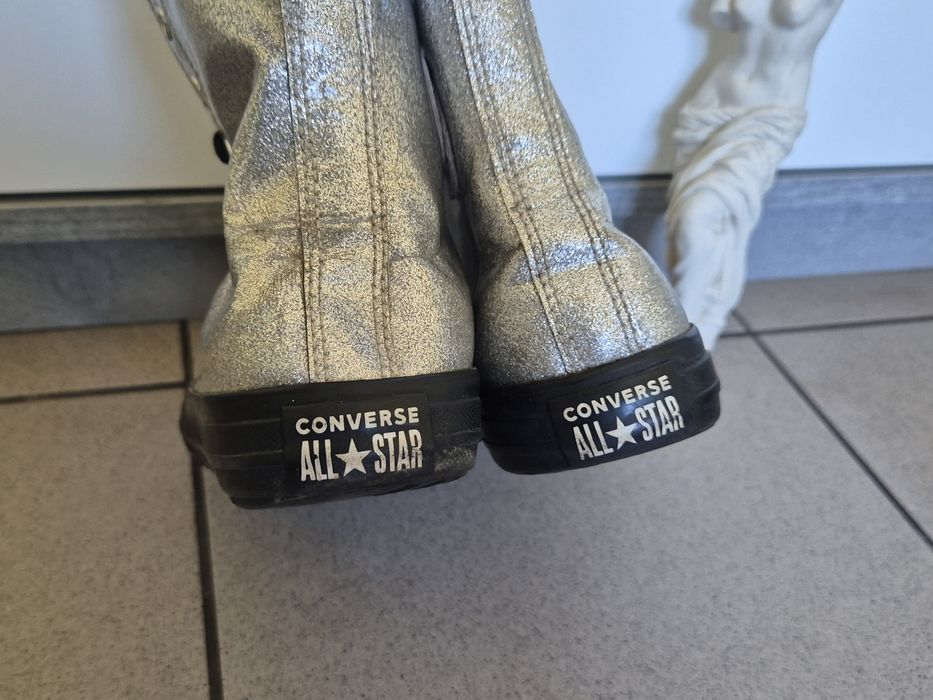 Converse brokatowe