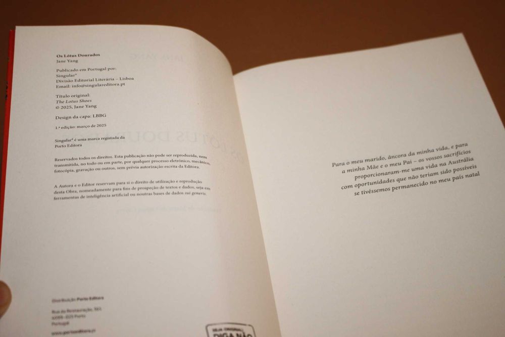 Os Lótus Dourados// Jane Yang