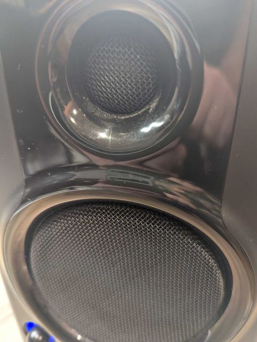 Часть от системы активных мониторов M-AUDIO STUDIOPHIL AV40 активная
