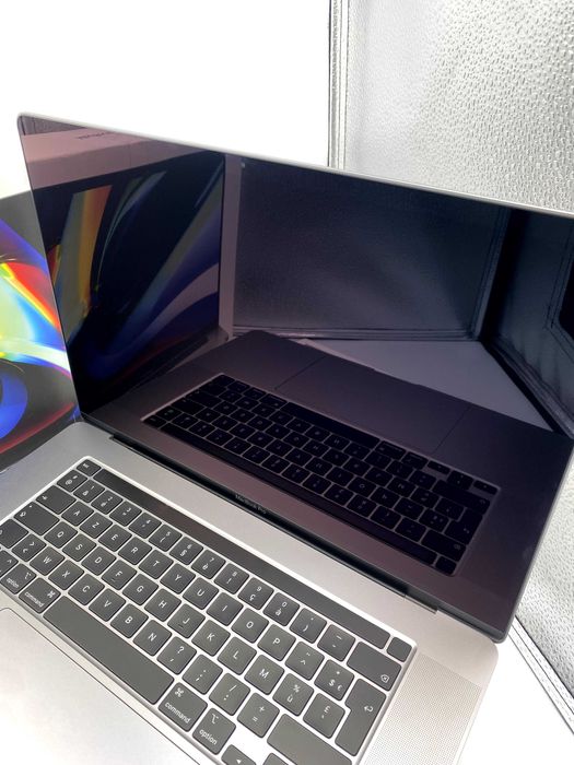 Ноутбук Apple MacBook Pro 16" i7/16/512GB Space Gray (MVVJ2) 2019