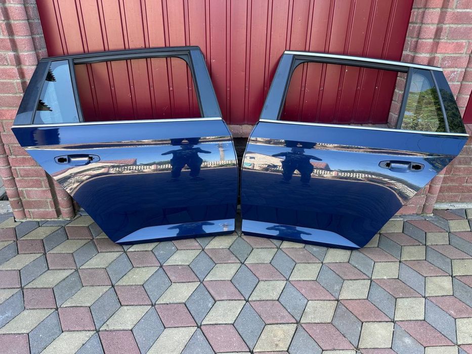 Двері Дверка Skoda Superb 3 Універсал Синя LA5F Рідна фарба