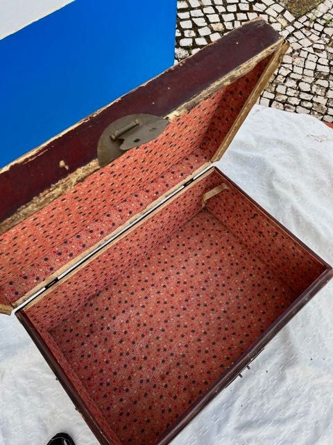 Baú/Arca em folha forrada a tecido