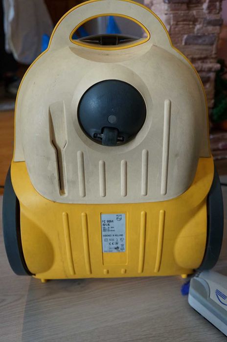 Пилесос Philips FC 9067(на запчастини)