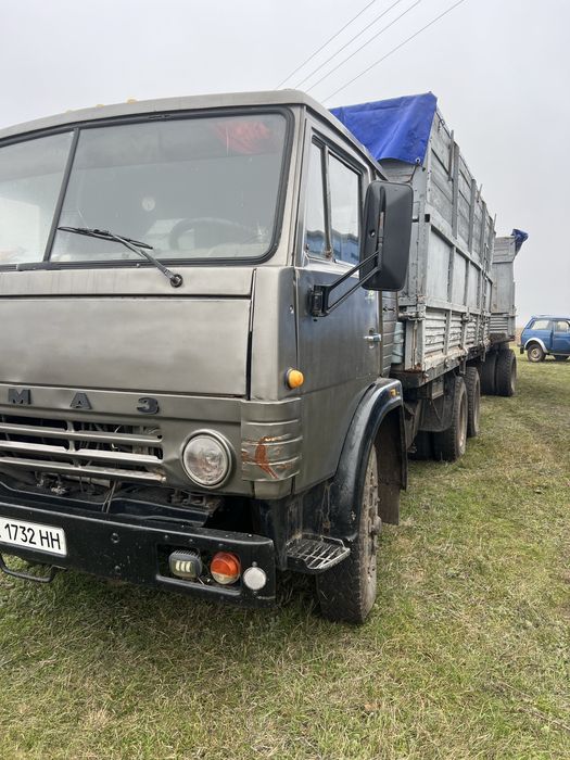 Камаз з причепом