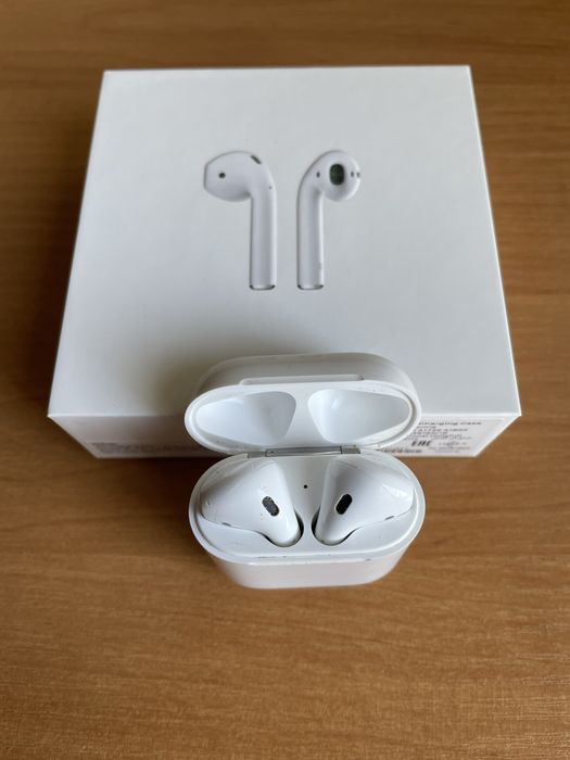 Навушники Apple AirPods