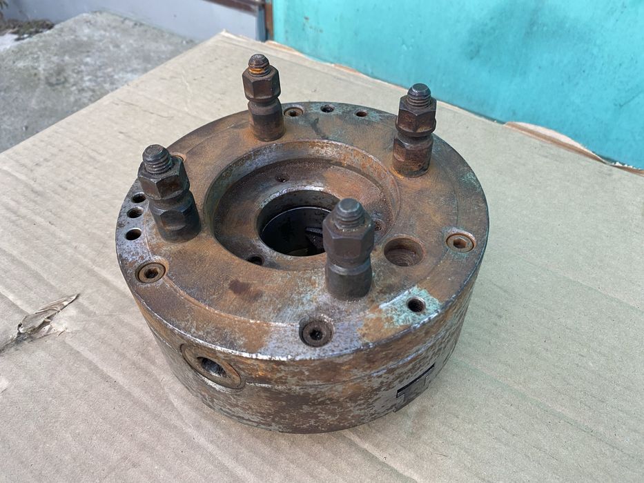 Польский токарный патрон СТ-200ВФ6 Польша Bison-Bial