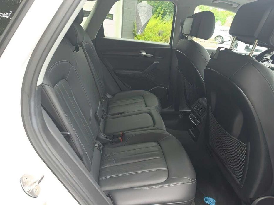 Audi Q5      2022