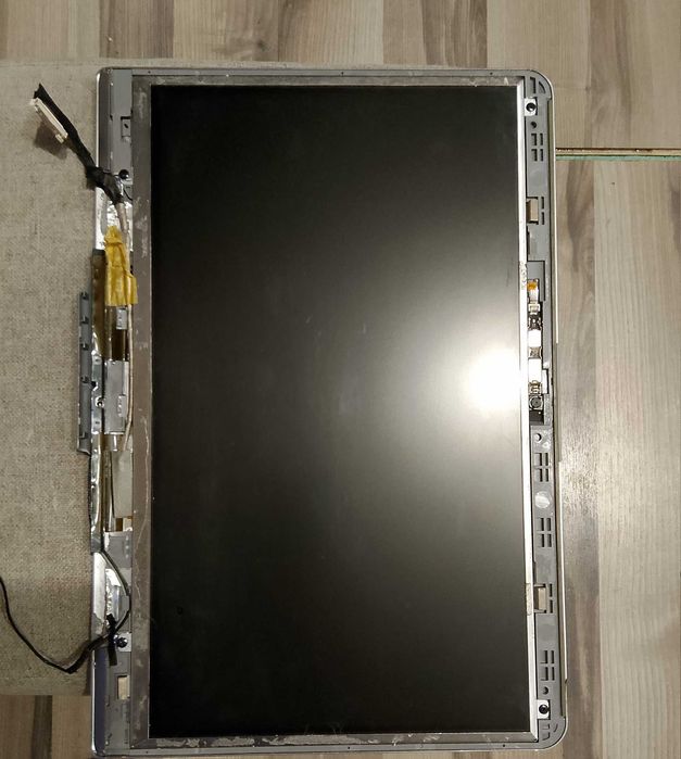 Samsung NP535U3c Matryca
