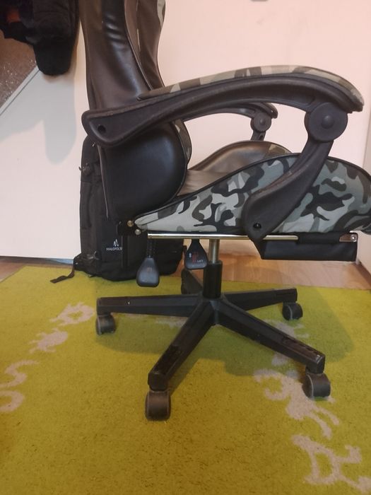 Fotel Gamingowy Używany