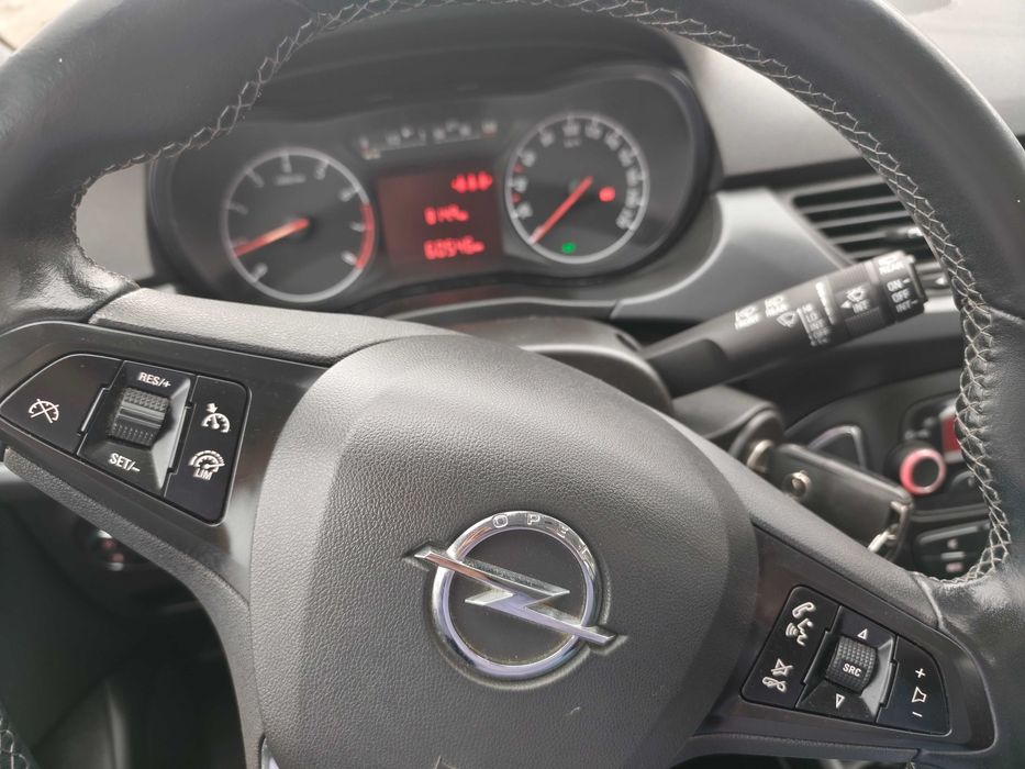 Corsa 1,4 benzyna 90KM 2016r. 60 tyś km Salon Polska jeden właściciel