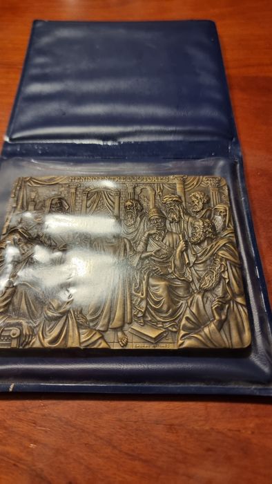 Medalha em Bronze “Menino entre Doutores” – Cabral Antunes – Numerada