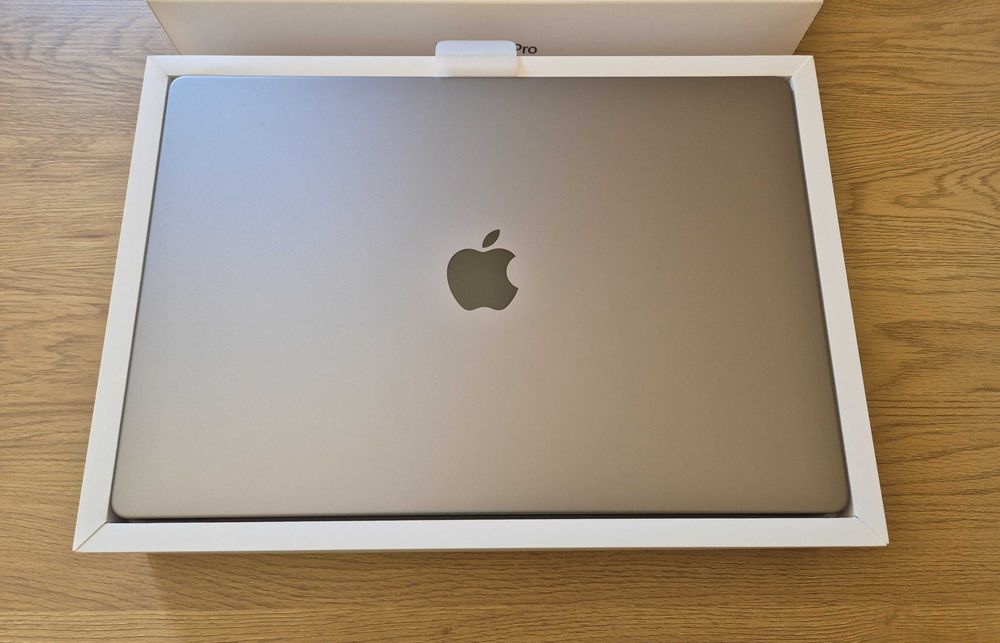 MacBook M1 PRO 16GB RAM 512GB SSD