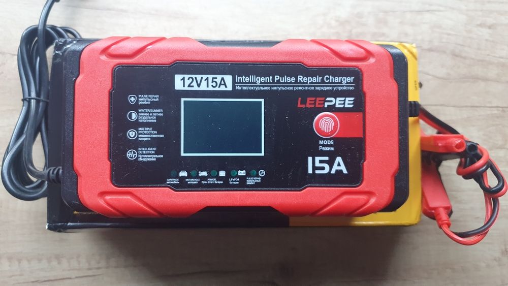 Зарядний пристрій 6А/10A/15A LifePo4 автомобільна зарядка