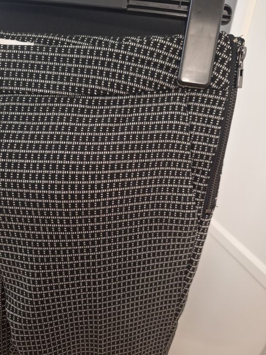 Reserved, damskie spodnie materiałowe, r. 36