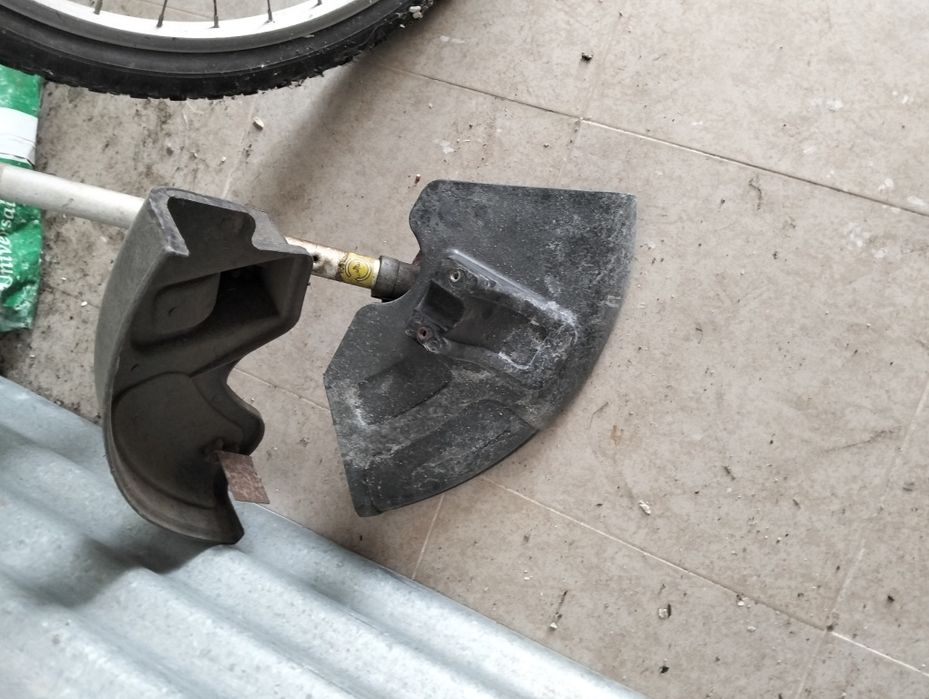 Roçadora einhell (a gasolina)