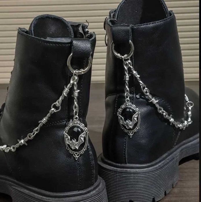 Gotyckie ozdoby do butów – Nietoperz i Drut kolczasty