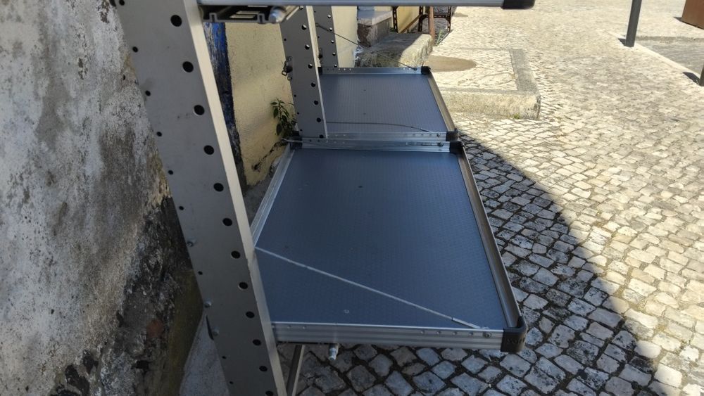 Vendo parteleiras de  carrinha