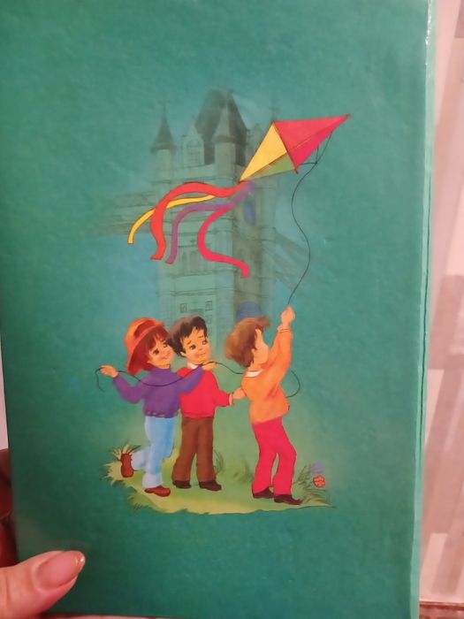 Продам книгу Оксана Карпюк  Английська 3