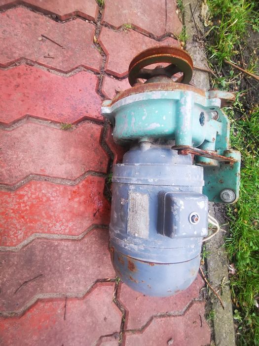 Продам электродвигатель