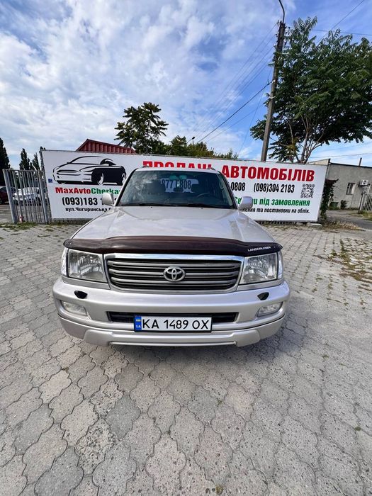 Toyota Land Cruiser 100