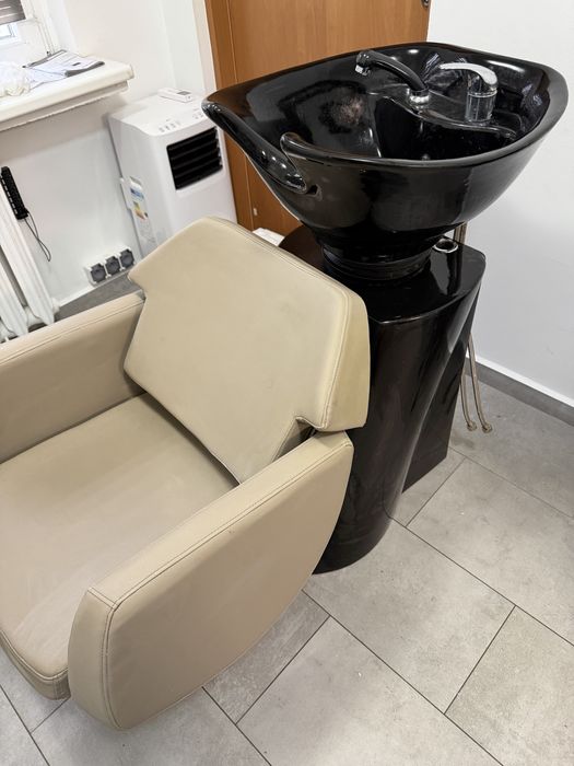 Myjka fryzjerska – sprawna, gotowa do pracy