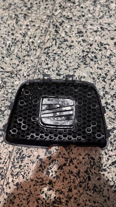 Grelha seat ibiza