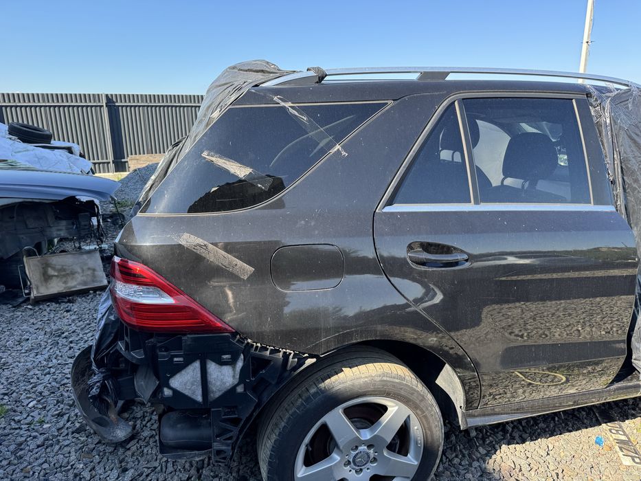 Четверть задня w166 GLE ML Mercedes крило АвтоРозборка мерседес поріг A1666301907 A1666302007 A1666305301 A1666305401