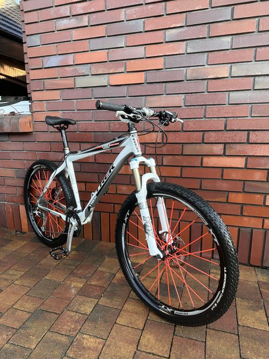 TREK 8500 ZR9000 マウンテンバイク 26インチ TREK 8500 ZR9000 マウンテンバイク 26インチ