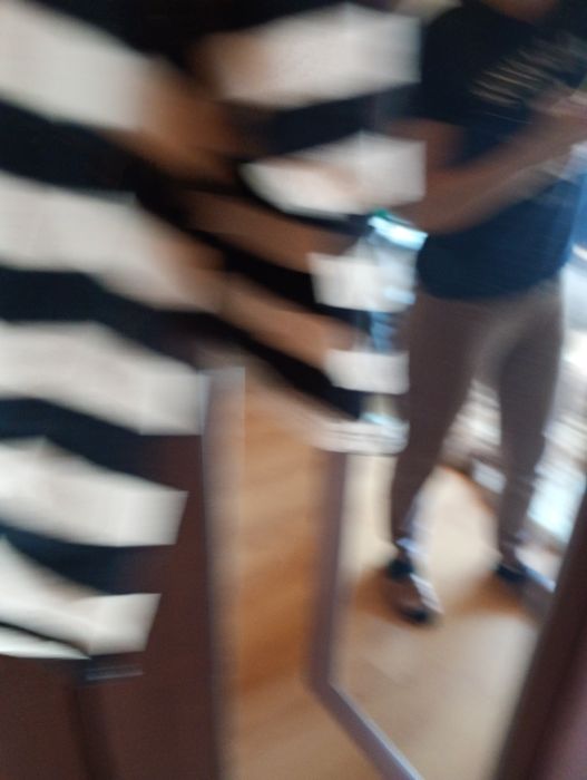 Bluzeczka beżowo czarna roz.uniwersalny myślę że L/XLstan idealny