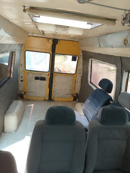 Мікроавтобус мерс.310d  пасажир кат. B . об'єм 2.9 л