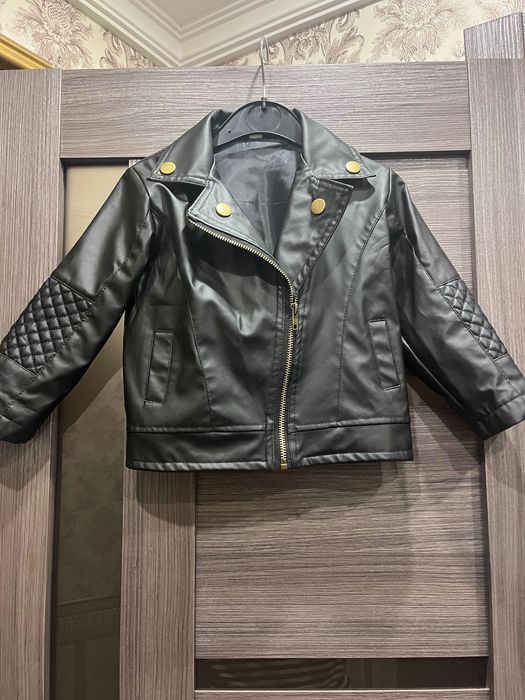 Курточка для дівчинки