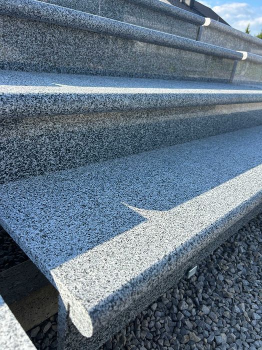 GRANIT Schody granitowe BULLNOSE stopień kamienny szary 150 cm