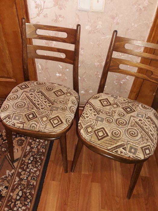 Продам Югославские Стулья 80 х годов  2 шт. по  550 грн.