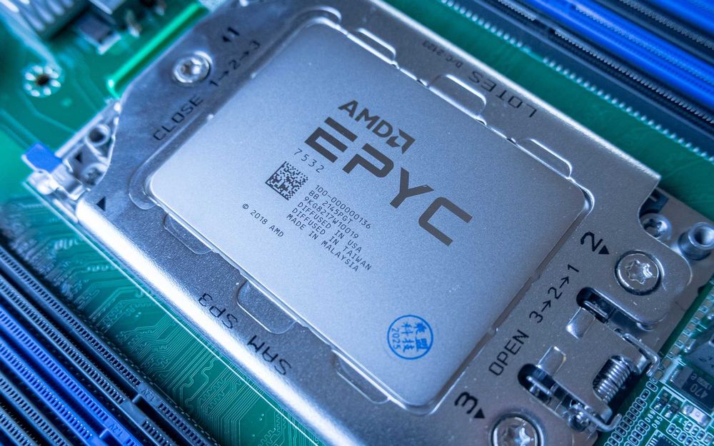 EPYC 7532 32 cores + Tyan S8036 SP3 board + NIC 2x 10gbe