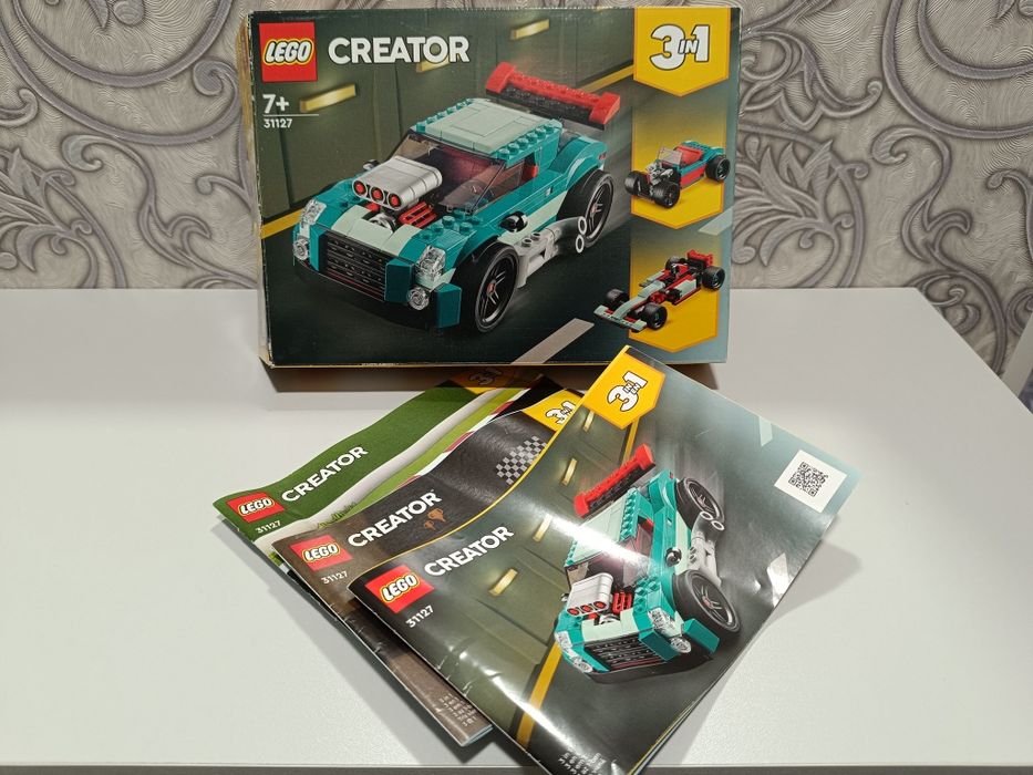 Конструктор Lego Creator 3-in-1 Уличные гонки 258 деталей.
