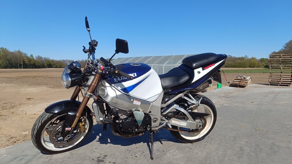 Suzuki GSX-R 1000 k2 street