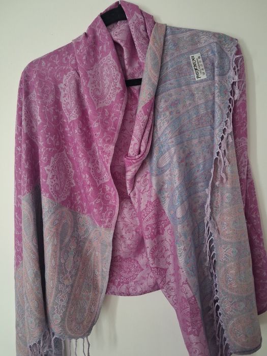 *Pashmina szal damski.