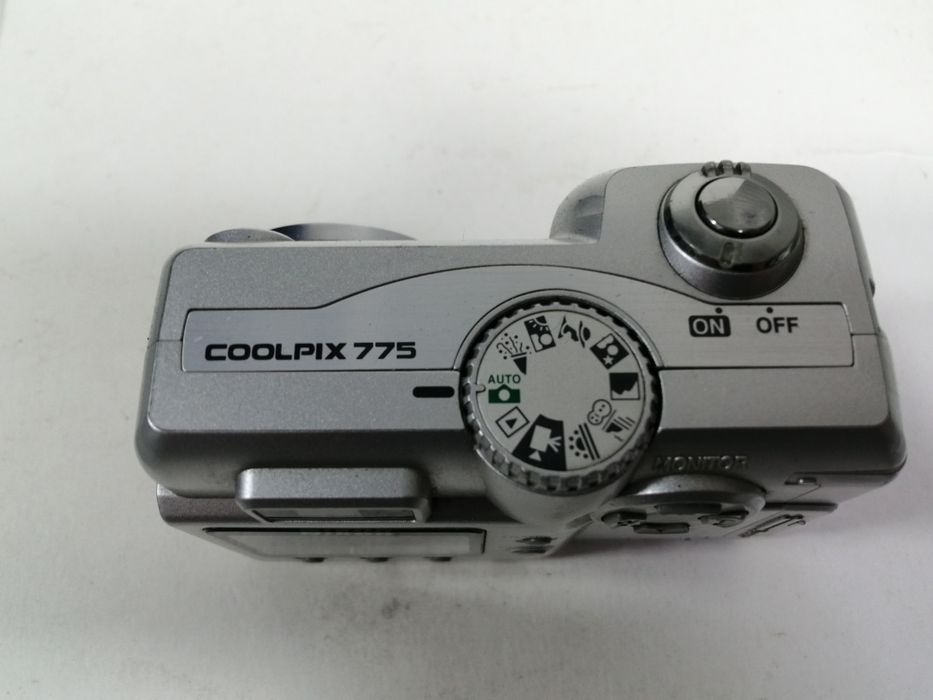 Фотоаппарат Nikon Coolpix 775